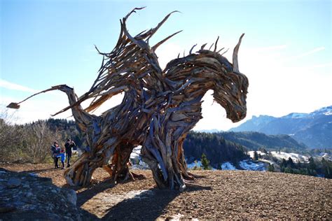  Il Drago di Shigisan: Un Tesoro di Intensa Spiritualità e Colori Luminoso!