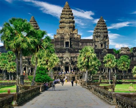  Il Sogno di Angkor Wat: Un Immersivo Viaggio Fantastico nel XVI Secolo