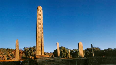   Il Stele di Axum: Una Danza Di Pietra E Simboli Sacri!