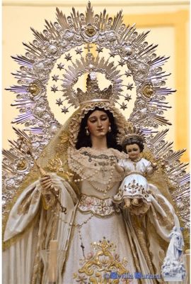  “La Virgen de la Candelaria” -  Un capolavoro di luce divina e grazia immortale!